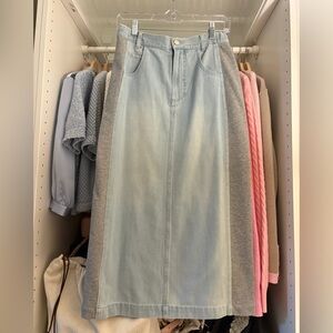 Chic Denim Midi Skirt in Light Blue